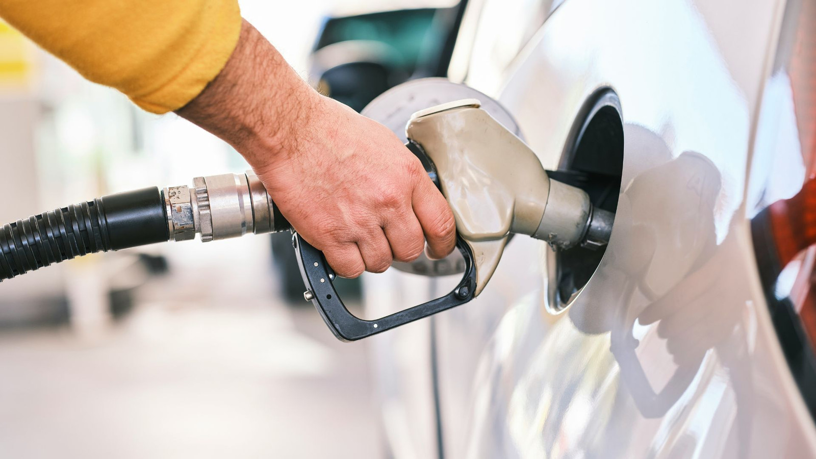 fuel stops between Paris and Mont Saint Michel