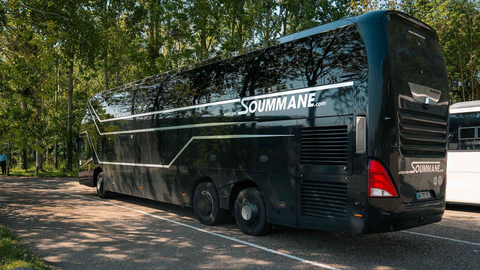 travel duration from Paris to Mont Saint Michel by bus